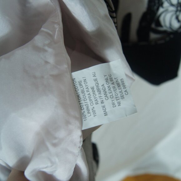 Holt Renfrew Black | White Abstract Print Statement Jacket | Size M - Picture 2 of 6